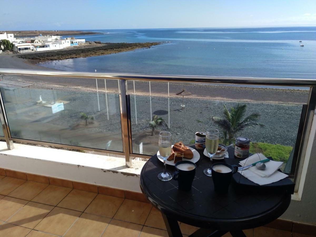 Ocean Front Apartment Tetir エクステリア 写真