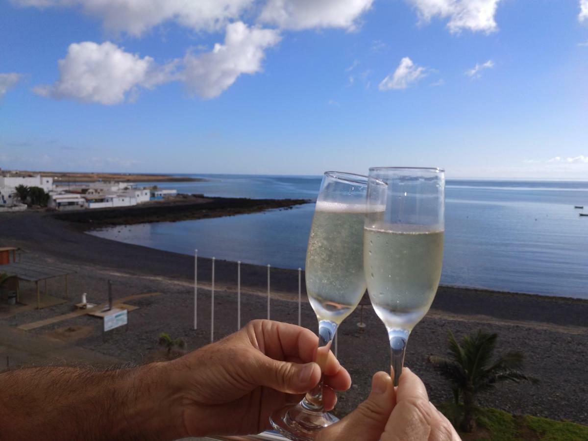 Ocean Front Apartment Tetir エクステリア 写真